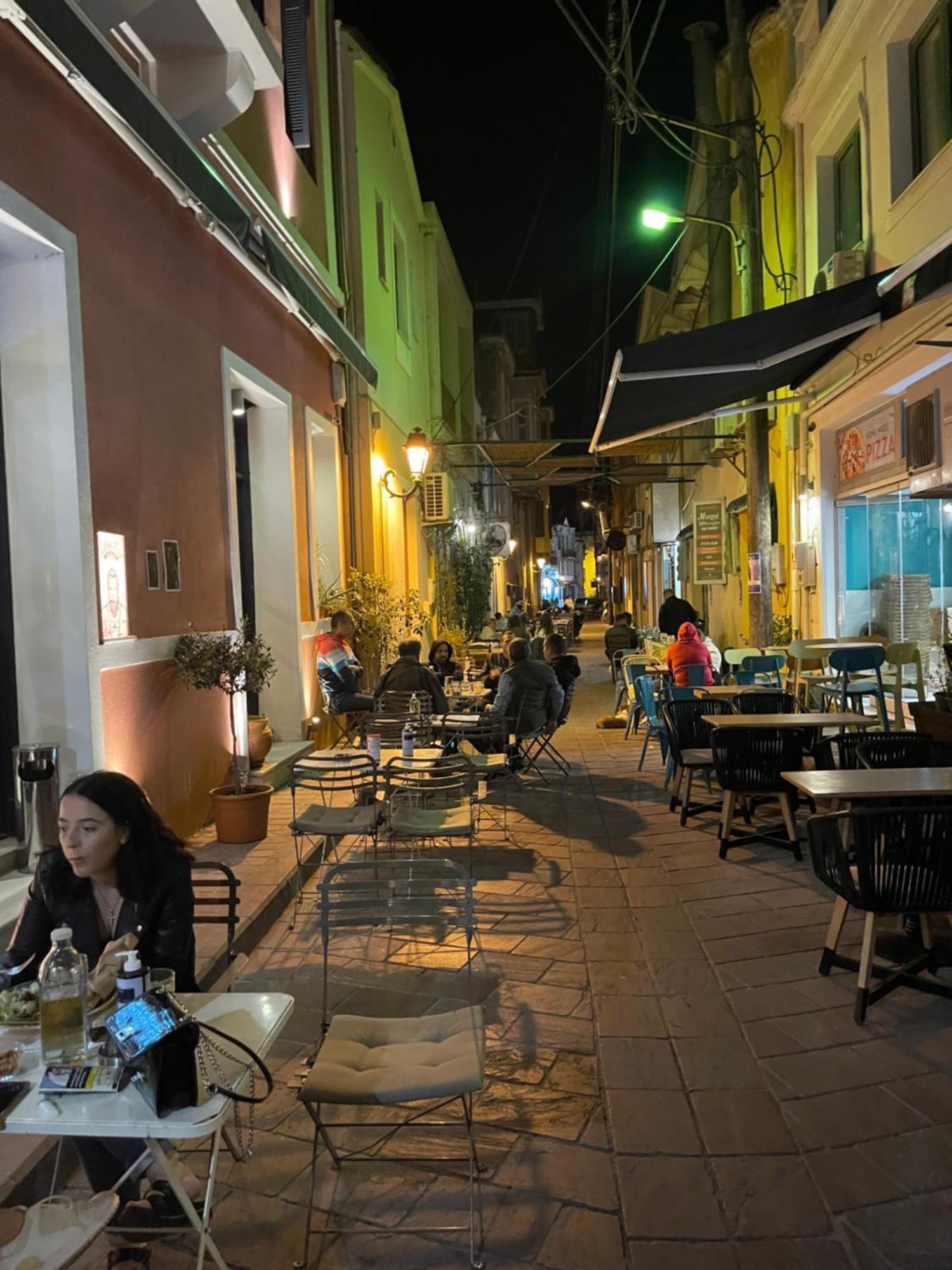 Alley Rooms Митилини Экстерьер фото
