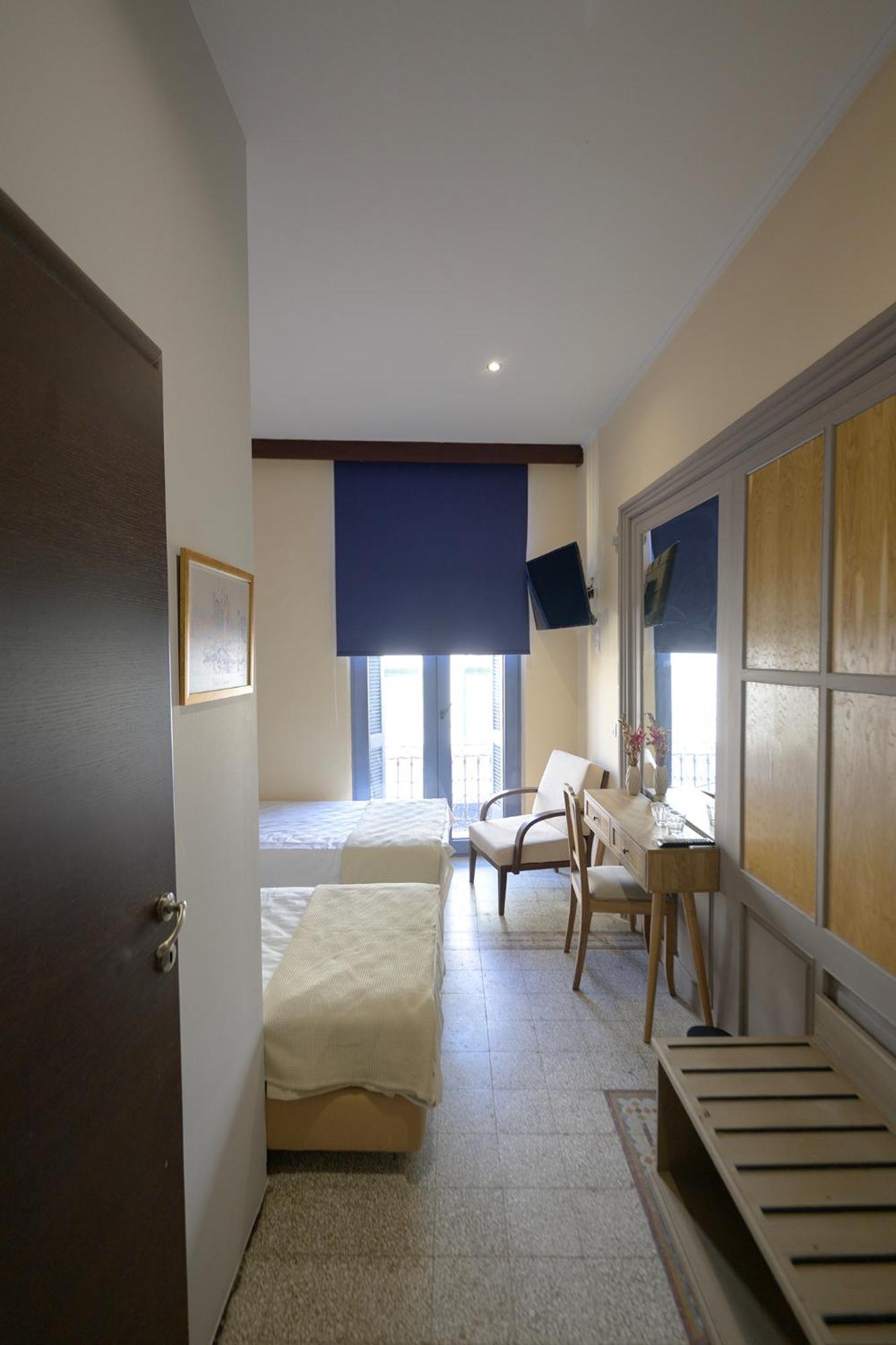 Alley Rooms Митилини Экстерьер фото